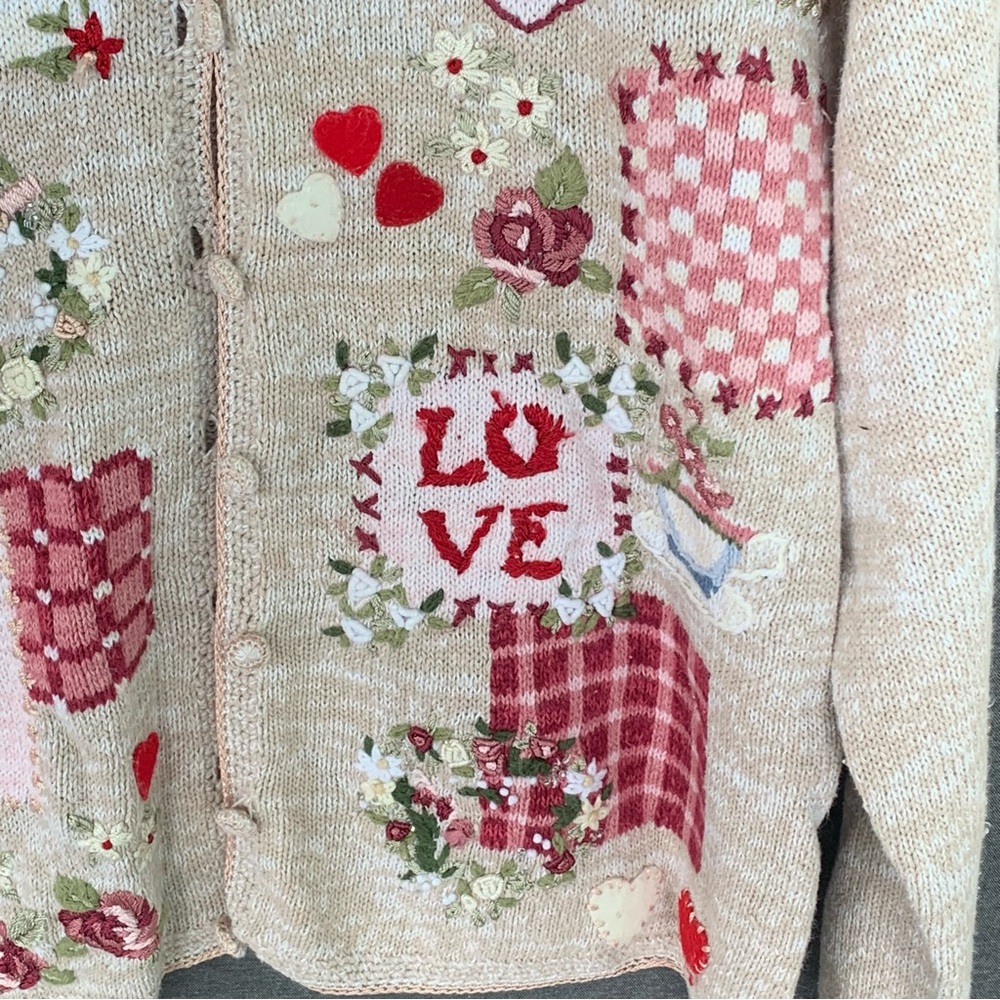 Vintage Sweater Y2K Beige Patchwork Cardigan Heirloom Collectibles Flowers Love - Picture 3 of 9